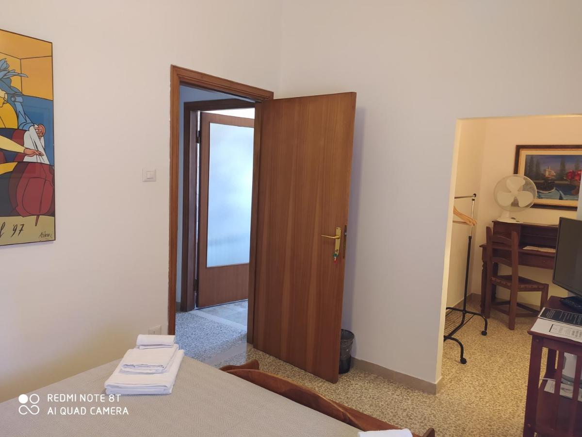 Bab San Feliciano Camere Фоліньо Екстер'єр фото